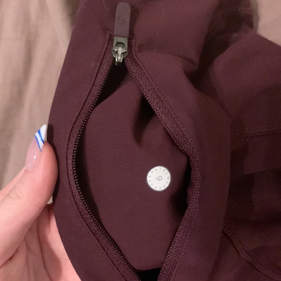 Lululemon leggings - Picture 4 of 5